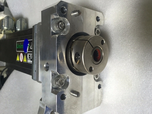 070udd200xbcra078140-SHPA nieuwe origineel, zwarte is hoofdkleur, Controletechnieken Emerson Unimotor Servo Motor.
