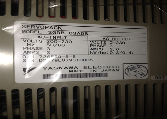 Yaskawa SGDB-03ADG AC SERVO VERSTERKER 200-230V 3A 0.3KW 3 FASE