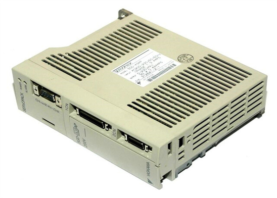 Yaskawa SGDA-A3AP AC SERVO VERSTERKER 200-230V 1.3/0.42A 30W Positieregeling (digitale ingang)