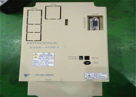 Yaskawa SGDB-02ADB AC SERVO VERSTERKER 200-230V 3A 3 FASE Positieregeling USASGM