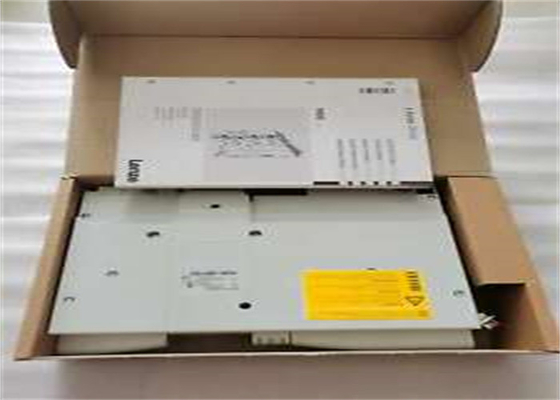Lenze E94AMHE0074 SERVO-AANDRIJVING INGANGSPANNING 3 FASE 325/565/705VDC SCHROEFAANSLUITINGEN