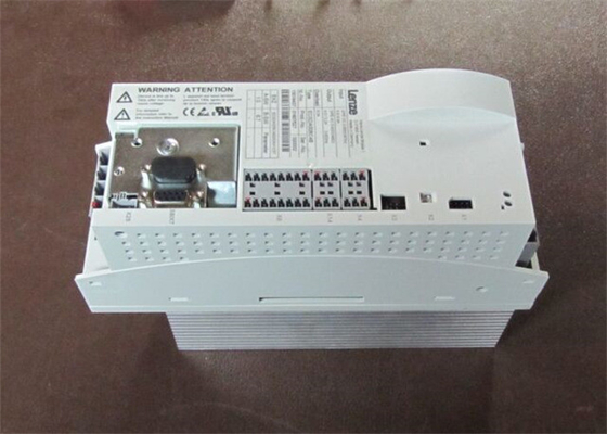 Lenze ECSCA008C4B SERVO-AANDRIJVING INGANGSVERMOGEN: 2/PE DC 0-565 V / 675V 8 AMP