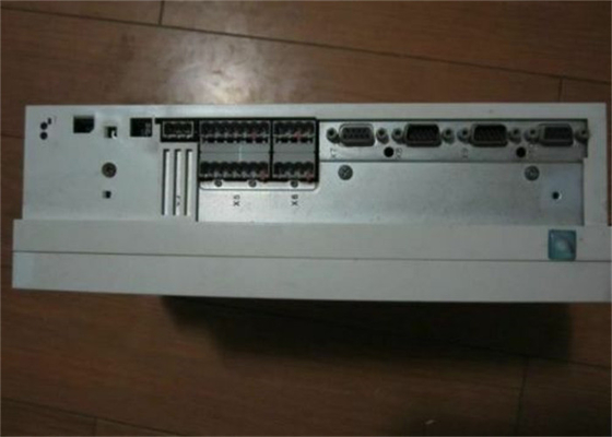 Lenze EVS9323-EPV004 SERVO-CONTROLLER 9300 SERIE 400/480 VAC SERVO-POSITIE-CONTROLLER