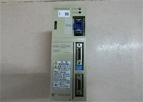 Industriële servomotor 30W Yaskawa Electric SGD-A3AN Originele Nieuwe