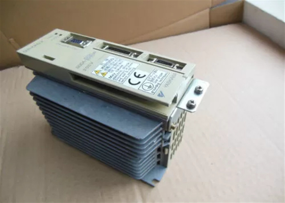 SGDA-04VP Yaskawa gloednieuwe industriële servo aandrijvers originele doos