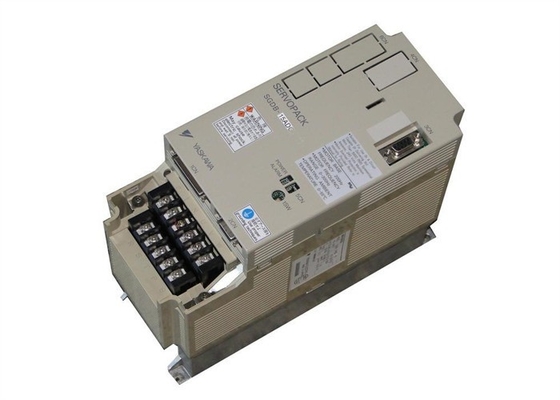 Yaskawa SGDB-15ADG AC SERVO VERSTERKER 200-230V 10A 1.3KW Positieregeling