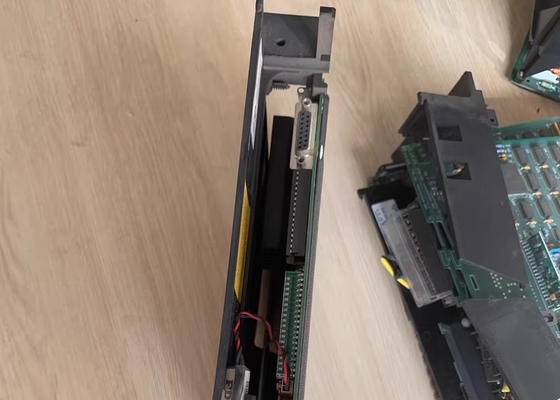 GE Fanuc IC697CPM790 Besturingssysteem Prestatie PLC Drievoudige Modulaire Redundantie