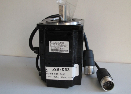 Yaskawa gloednieuwe SGMPH-04A1E4CD SGMPH-serie servodrives in doos