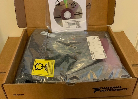 Nationale Instrumenten P.XI-6733 10 V aan 10 V 32-16 Beetjes 1 MS/S-de Analoge Outputmodule van P.XI