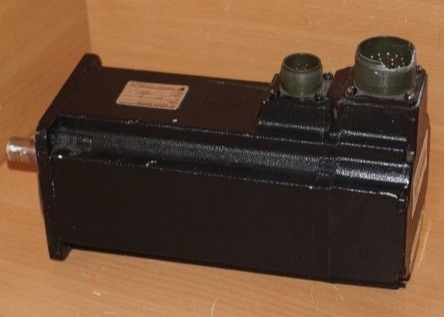 YASKAWA USAGED-03C22K AC Servo Motor 300 W 8192 PPR Incrementele Encoder