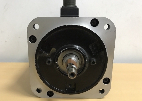 YASKAWA USAGED-03C22K AC Servo Motor 300 W 8192 PPR Incrementele Encoder