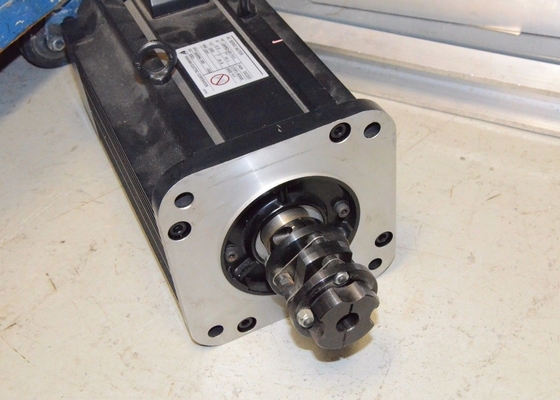 Japan Yaskawa USAMED-20-TV11 Servomotor 2.0kw In originele doos