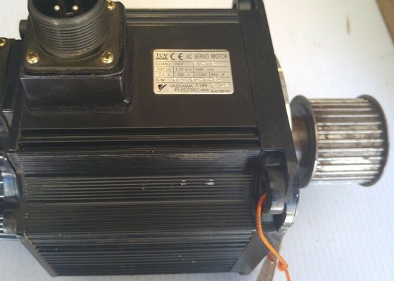 Yaskawa sgmg-09V 6W-YG11 SERVOmotor 0,85 kW 5,39 NM 1500 R/MIN 10,7 AMPÈRE