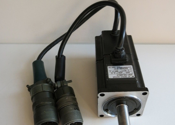 YASKAWA SGMPH-15A1A-Y11 AC SERVO MOTOR SIGMA II 1,5KW B/T AXIS SK45X
