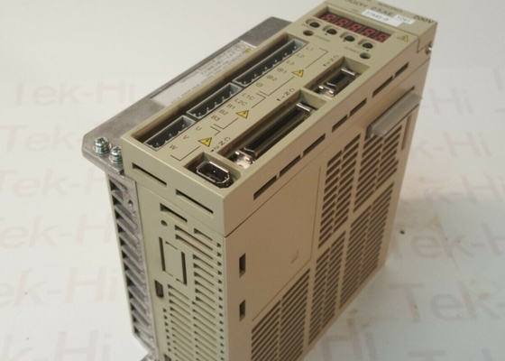 Servo de Aandrijvingsampère van YASKAWA sgdh-05AE voor CNC die Roboticaautomatisering machinaal bewerken