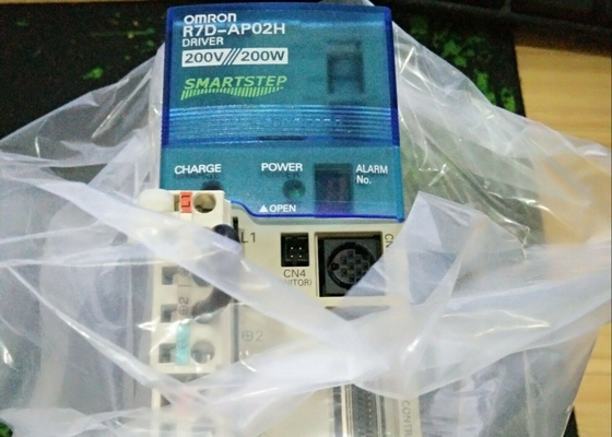 Lading van de Omronr7d-ap02h de Servobestuurder 2A 200V Al Digitale ServodiePWM-Methode op IGBT wordt gebaseerd