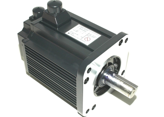 YASKAWA USAFED-20CB2T zelfgekoelde 2.0kW 1500 Rpm Encoder AC servomotor