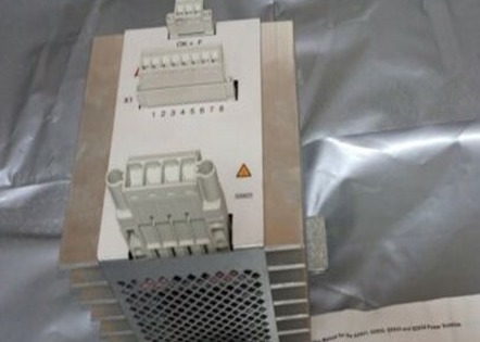 De Macht van SS823 3BSE038226R1 ABB de Controleeenheid van de Stemmingseenheid voor Overtollige Voeding