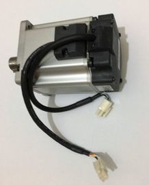 OMRON R88M-G10030L 20 MΩ min. bij 500 VDC tussen de machtsterminals en FG-terminal