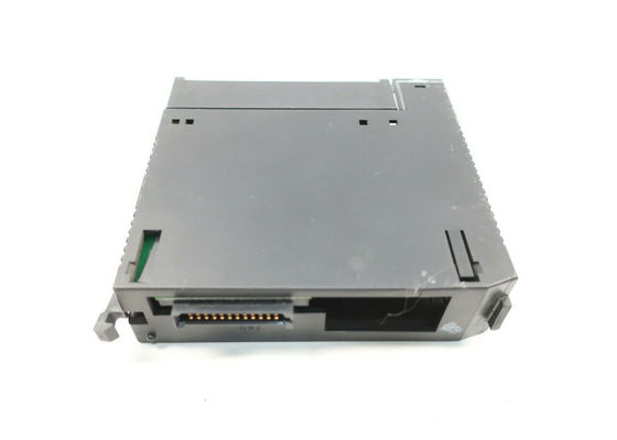 IC693MDL940 outputmodule, voltagewaaier van 5V aan 30V gelijkstroom, frequentiegebied van 50Hz aan 60Hz