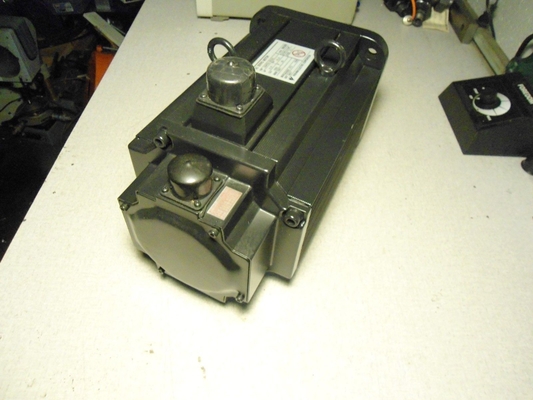 USAFED-30C22 YASKAWA Electric AC Servo Motor