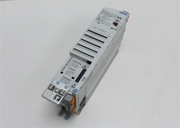 Lenze E82EV152K4C VECTOR FREQUENTIE INVERTER AANDRIJVING 5.5 / 4.4 AMP 50/60 HZ