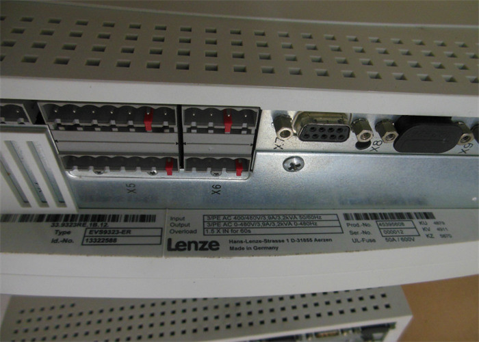 Lenze EVS9323-ER SERVO-CONTROLLER 9300 SERIE 400/480 VAC 1,5 KW (2 PK) SERVO-REGISTER-CONTROLLER