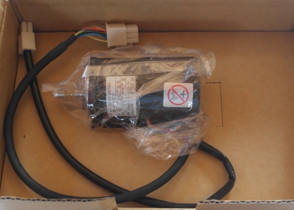 YASKAWA SGM-A5A31 2048 P/R Incremental Encoder AC Servo Motor 200V Standaard 50W