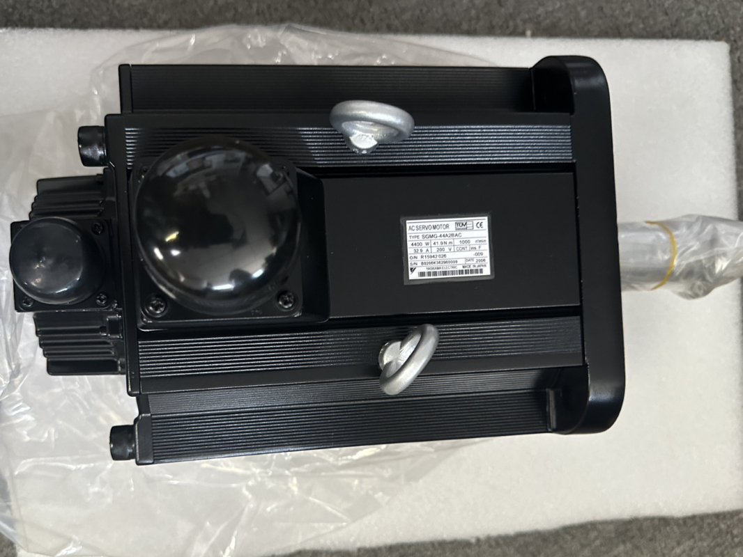 Yaskawa SGMG-44A2BAC Servomotor 4.4kW 1500/3000 RPM 200V Standaardconfiguratie