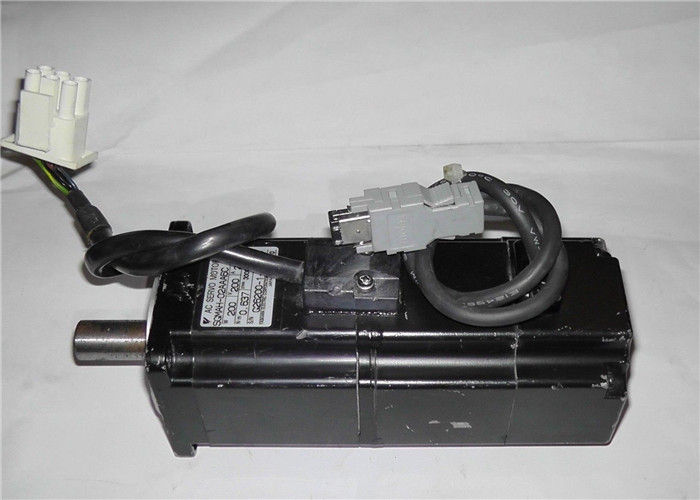De industriële Servomotor W200 V100 R.min3000 sgmah-02AAA6C van Servomotorinsb YASKAWA